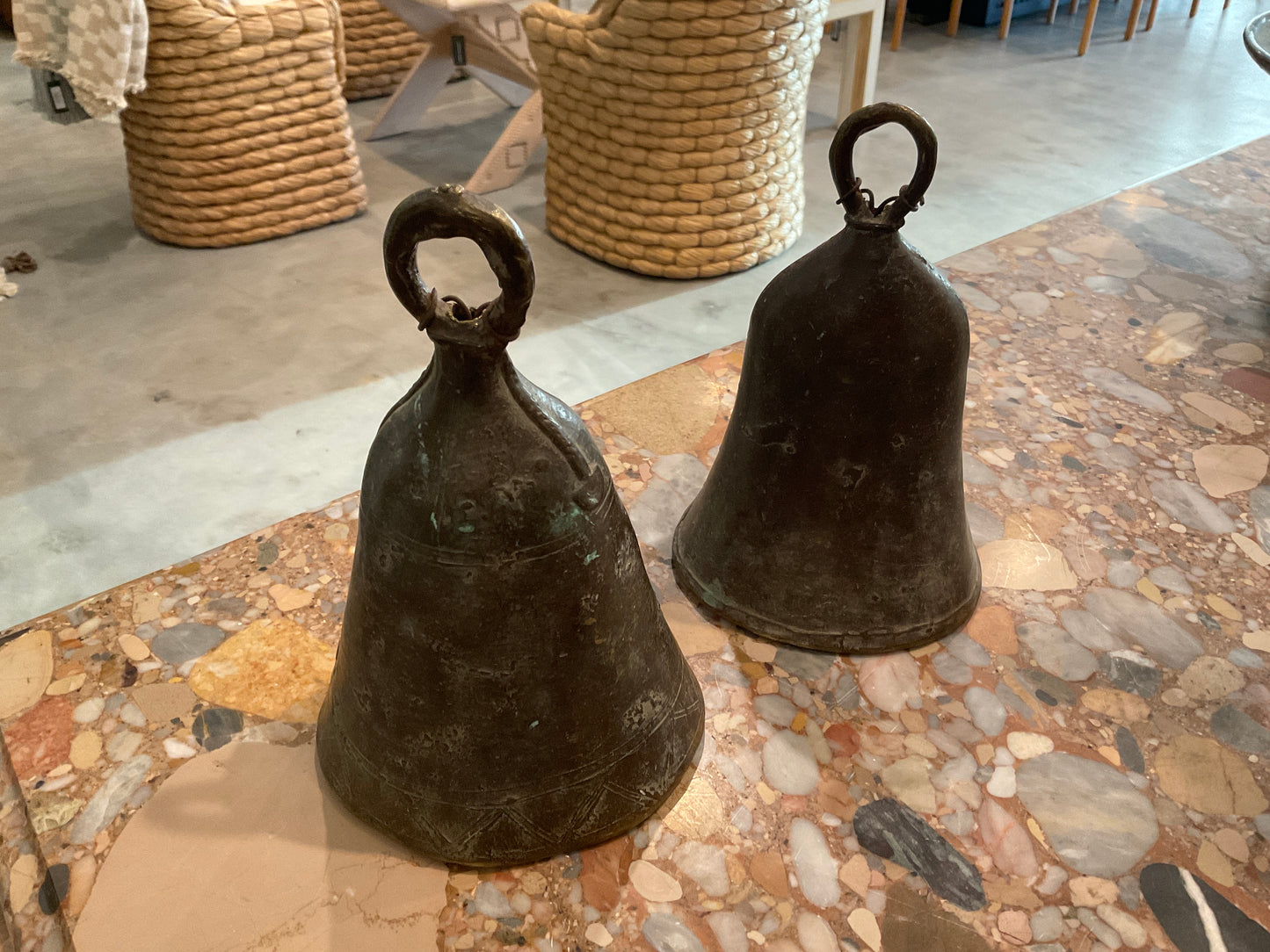Bronze Bell, Medium