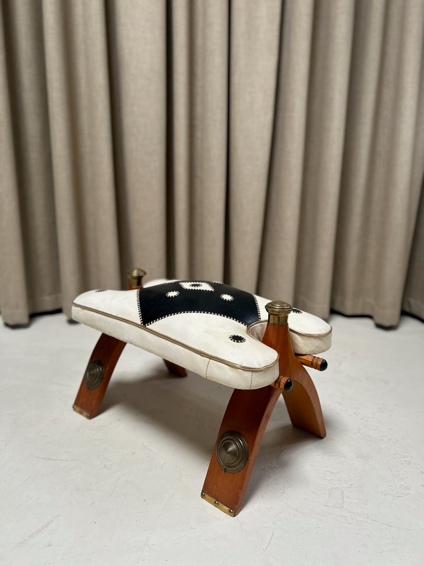 Camel Saddle Stool