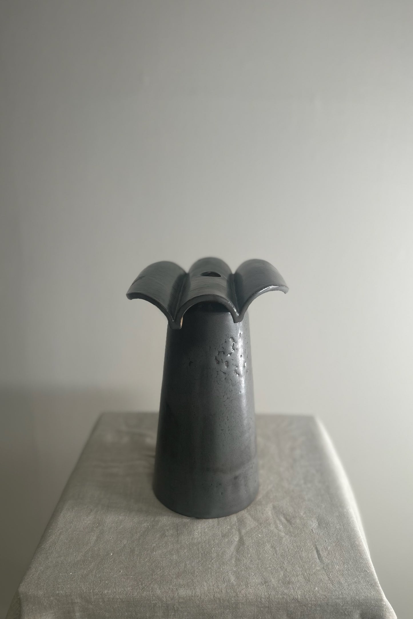 B Zippy Ruffle Vase