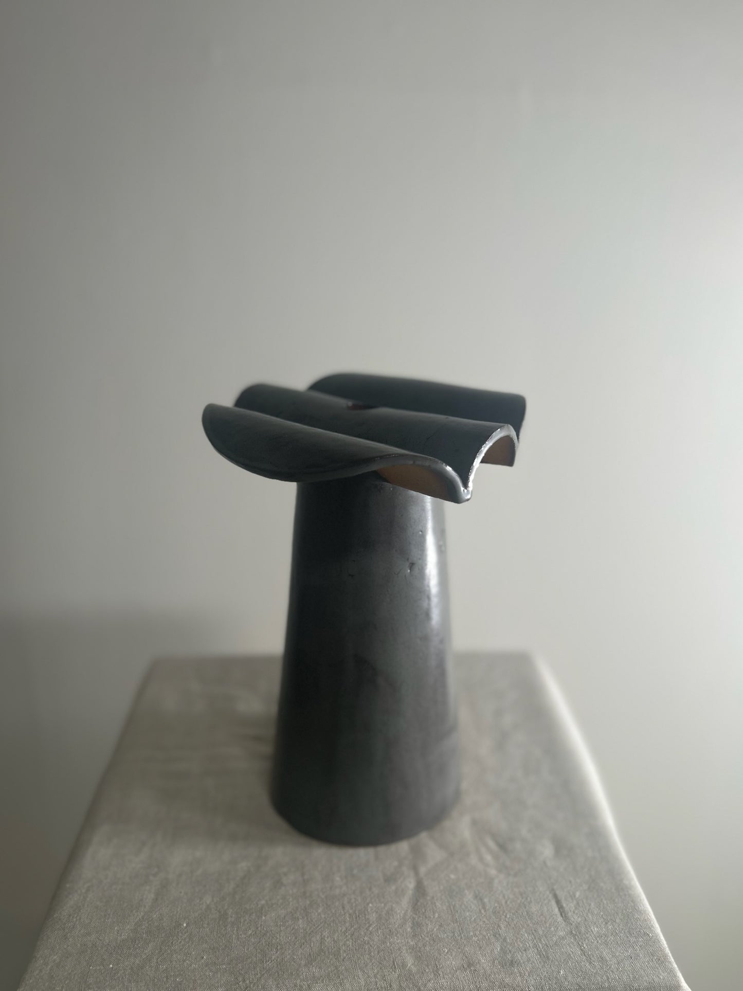 B Zippy Ruffle Vase