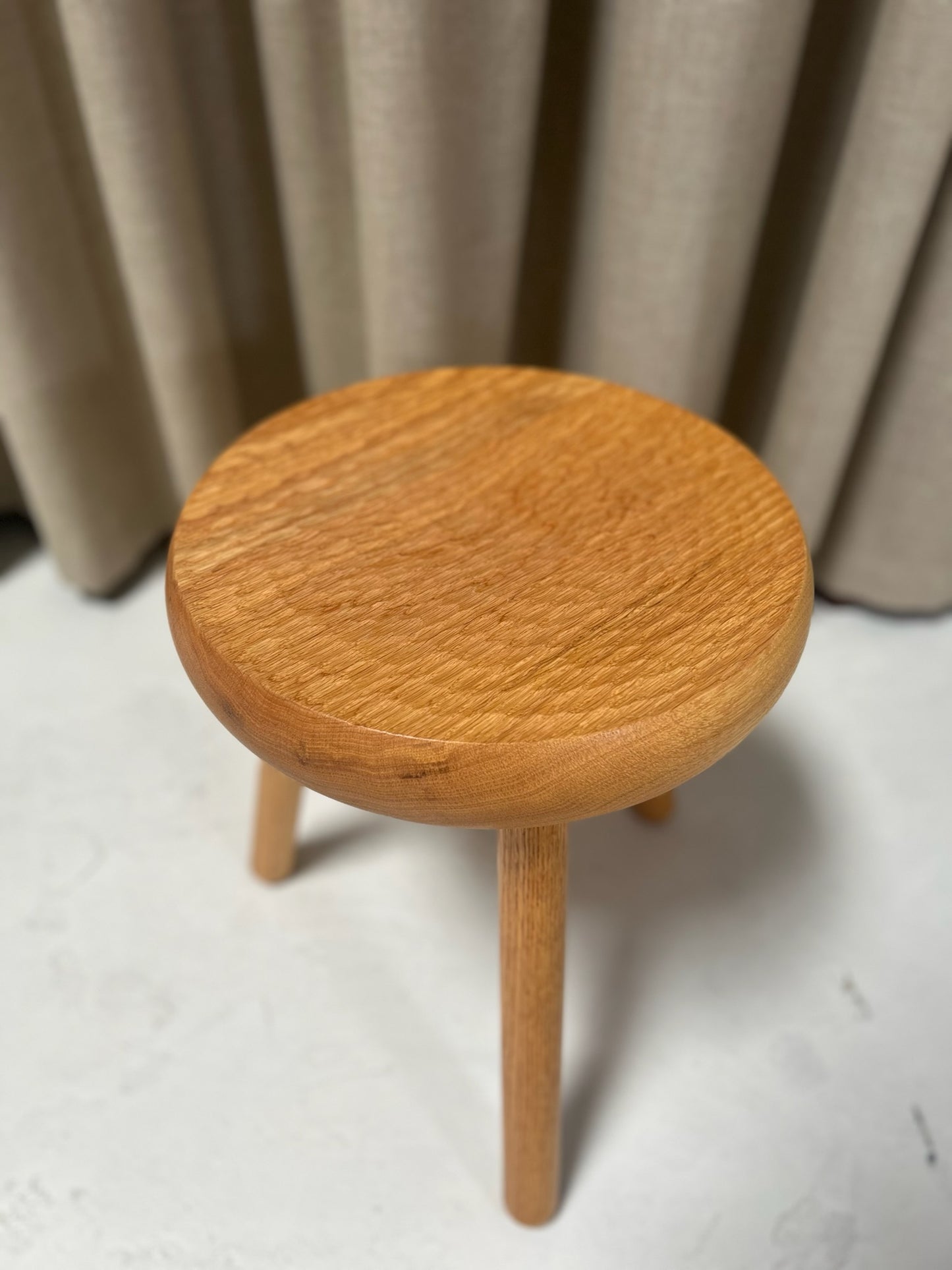 Dibbet Stool Oak