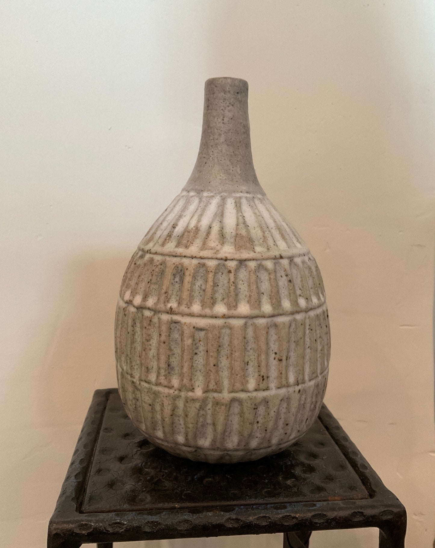 White Linear Ceramic Long Neck Vase