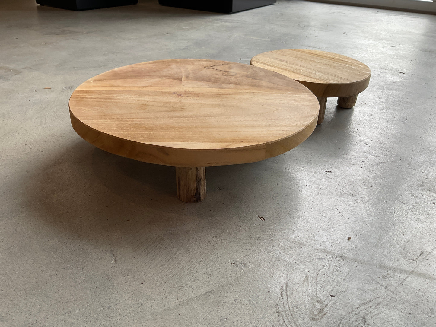 Round Teak Stand (Medium)
