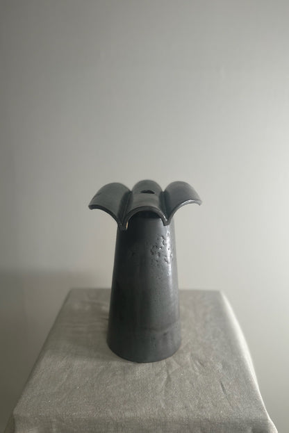 B Zippy Ruffle Vase