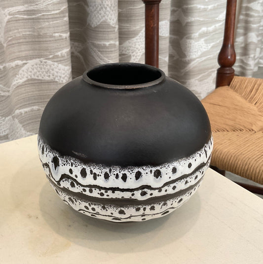 Black + White Small Round Ceramic